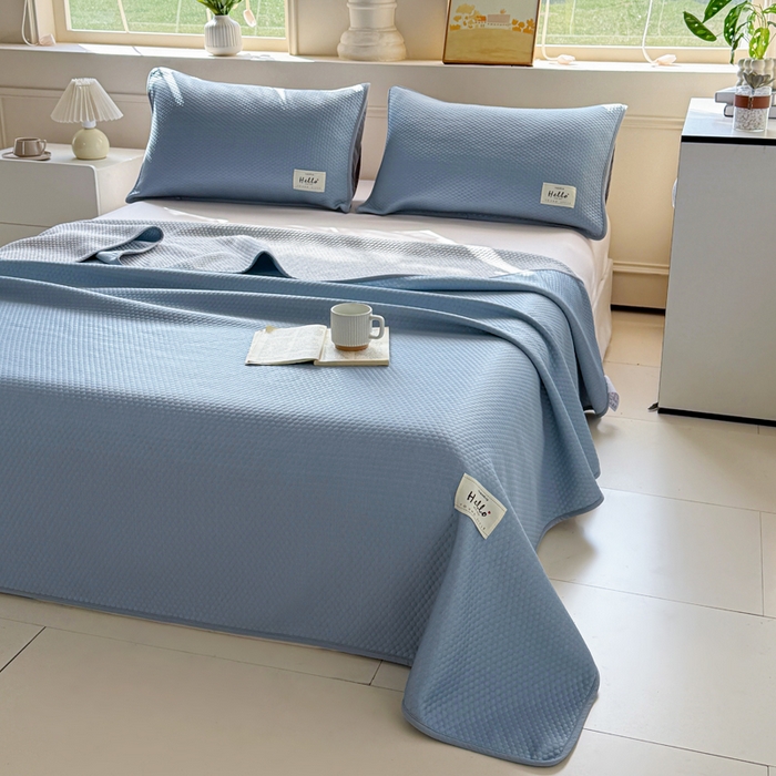 91家纺网 家纺一手货源 找家纺 恋佳居 2026新款简约A类云涧冰格凉感丝竹纤维夏凉毯毯子午睡毯 云涧冰格-云雾蓝