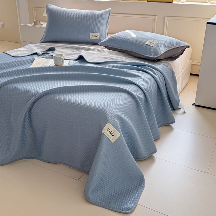 91家纺网 家纺一手货源 找家纺 恋佳居 2026新款简约A类云涧冰格凉感丝竹纤维夏凉毯毯子午睡毯 云涧冰格-云雾蓝