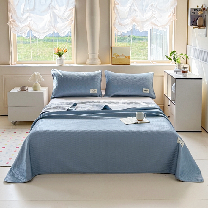 91家纺网 家纺一手货源 找家纺 恋佳居 2026新款简约A类云涧冰格凉感丝竹纤维夏凉毯毯子午睡毯 云涧冰格-云雾蓝