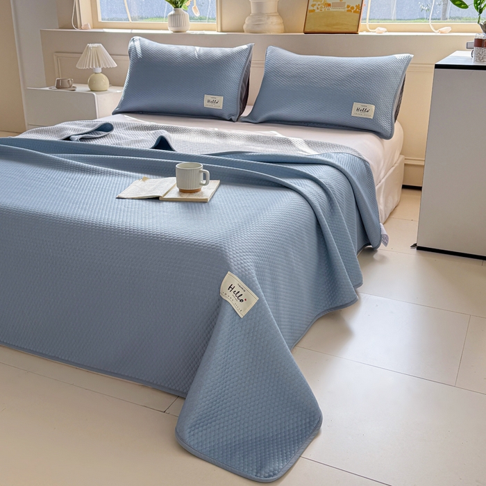 91家纺网 家纺一手货源 找家纺 恋佳居 2026新款简约A类云涧冰格凉感丝竹纤维夏凉毯毯子午睡毯 云涧冰格-云雾蓝