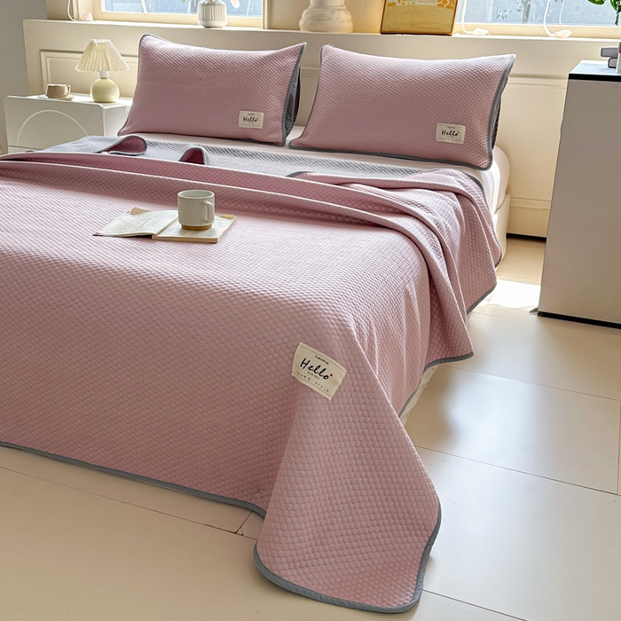 91家纺网 家纺一手货源 找家纺 恋佳居 2026新款简约A类云涧冰格凉感丝竹纤维夏凉毯毯子午睡毯 云涧冰格-樱雾粉