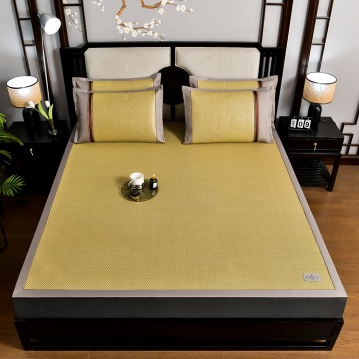 91家纺网 家纺一手货源 找家纺 小牛席业 2026新款加厚古藤席经典皮革标凉席席子 加厚藤席-经典皮革标（古黄）