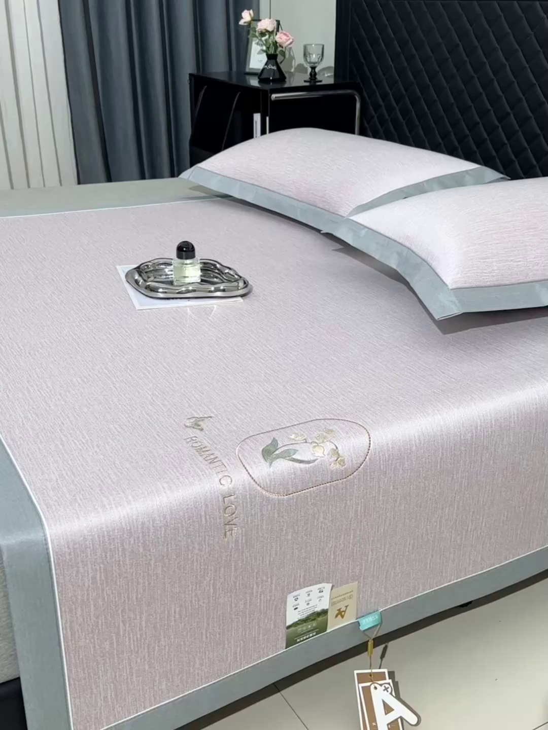 91家纺网 家纺一手货源 找家纺 小牛席业 2026新款铃兰冷感冰丝席凉席席子 铃兰-粉色