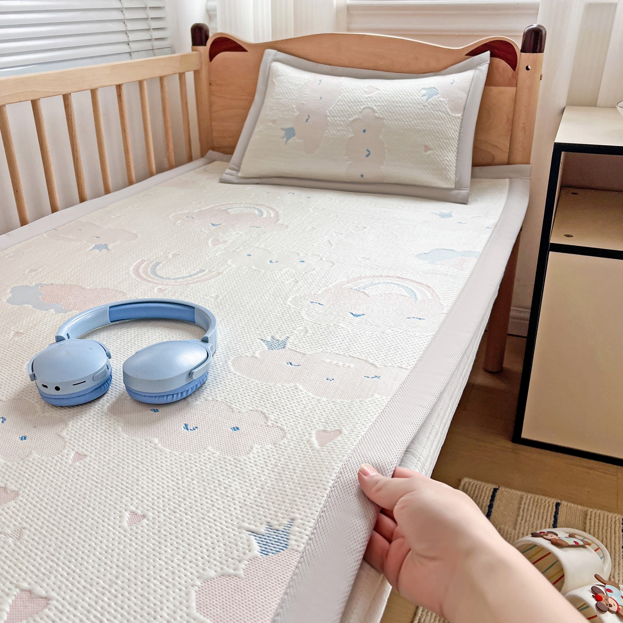 91家纺网 家纺一手货源 找家纺 富馨莱 2026年新款儿童幼儿园豆豆席凉席席子支持一件定制 爱心彩虹