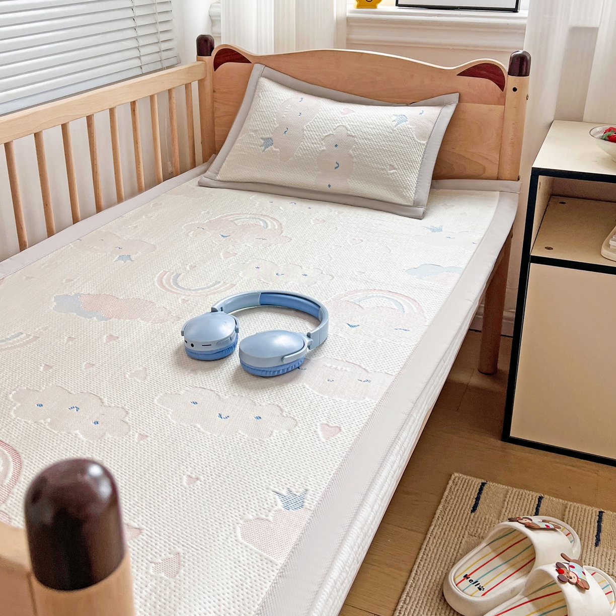 91家纺网 家纺一手货源 找家纺 富馨莱 2026年新款儿童幼儿园豆豆席凉席席子支持一件定制 爱心彩虹