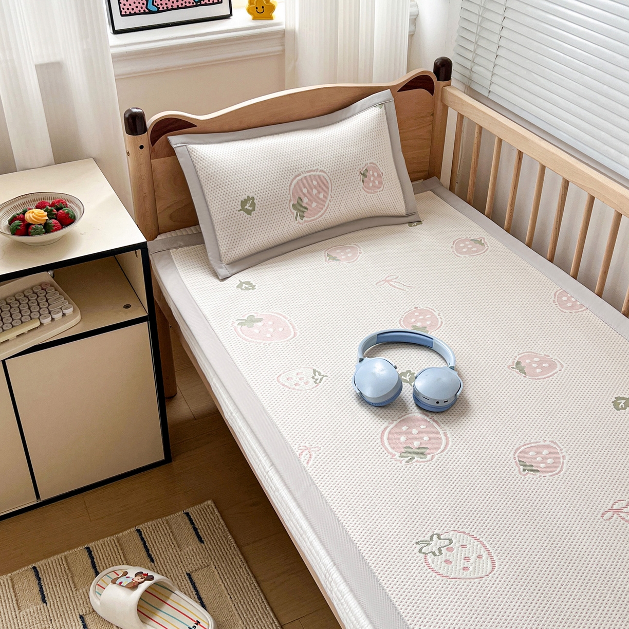 91家纺网 家纺一手货源 找家纺 富馨莱 2026年新款儿童幼儿园豆豆席凉席席子支持一件定制 草莓乐园