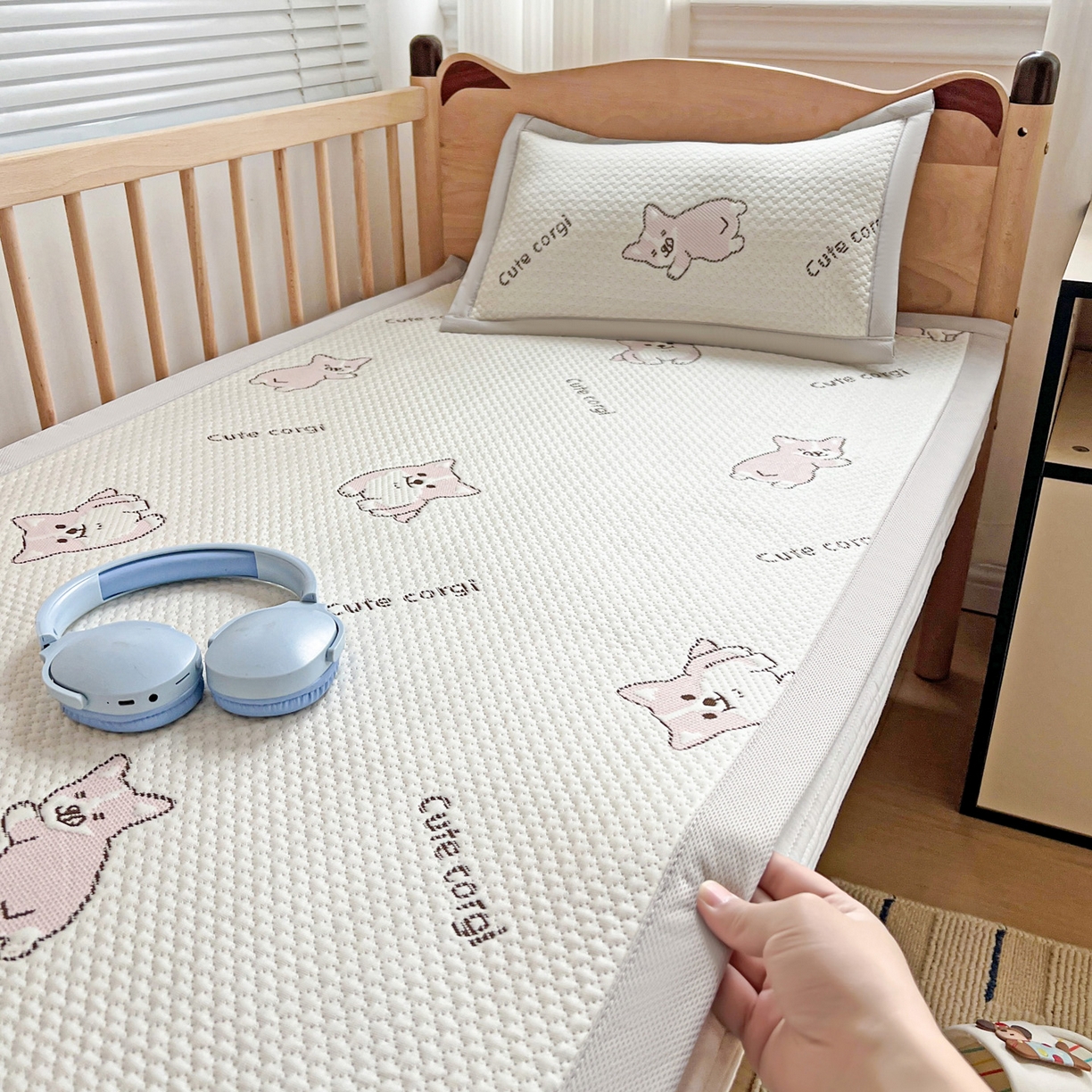 富馨莱 2026年新款儿童幼儿园豆豆席凉席席子支持一件定制 小狗-柯基