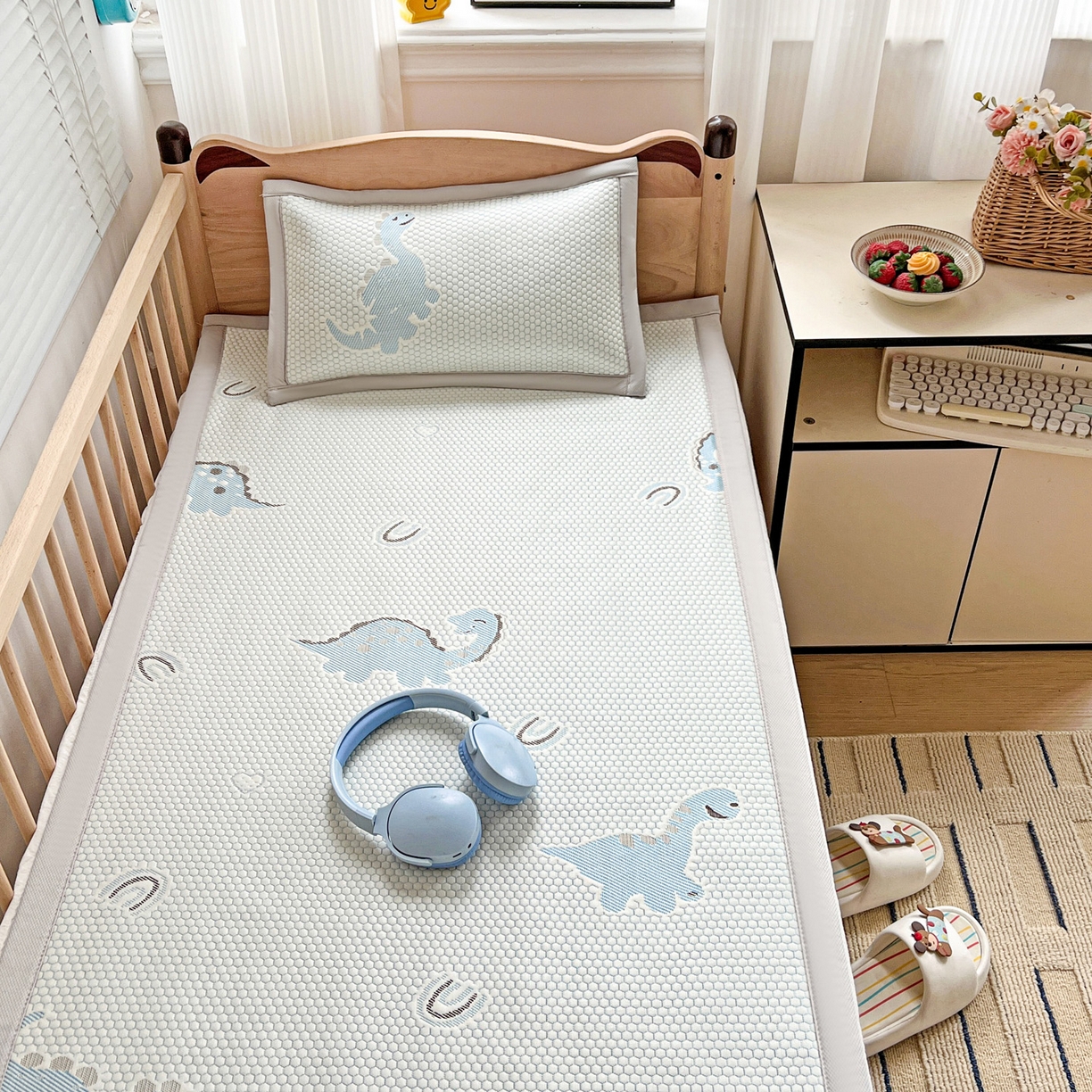 91家纺网 家纺一手货源 找家纺 富馨莱 2026年新款儿童幼儿园豆豆席凉席席子支持一件定制 小恐龙