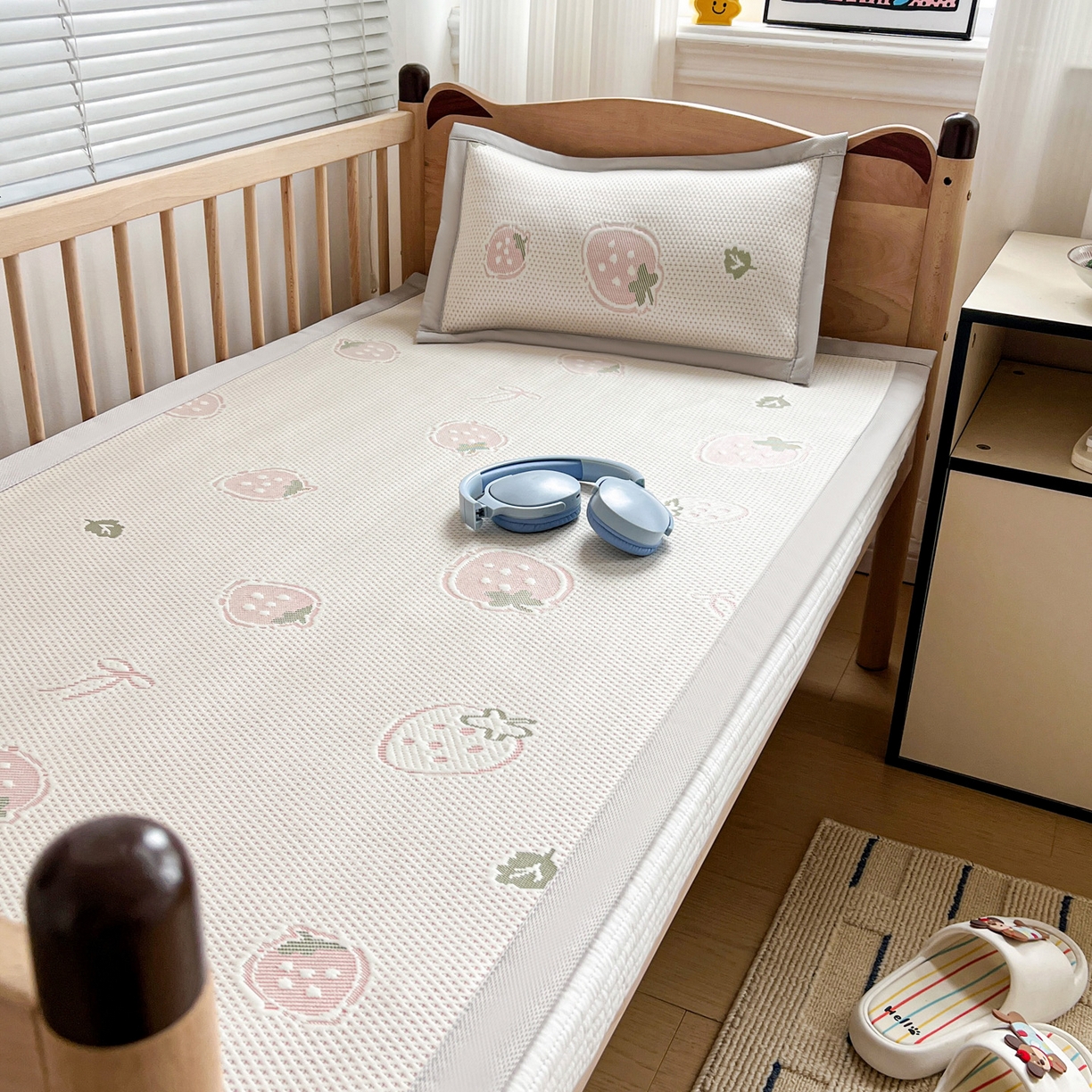 91家纺网 家纺一手货源 找家纺 富馨莱 2026年新款儿童幼儿园豆豆席凉席席子支持一件定制 草莓乐园