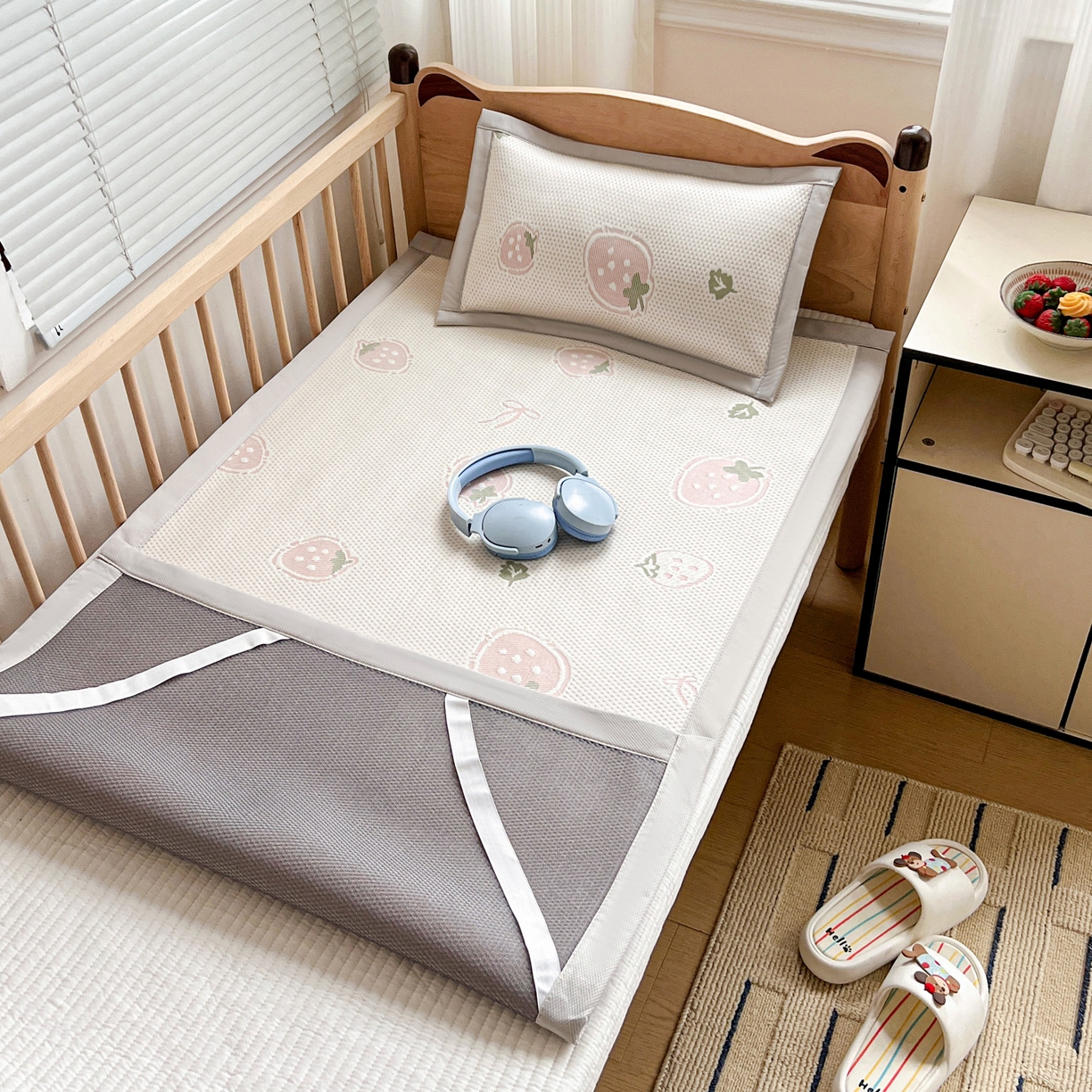 91家纺网 家纺一手货源 找家纺 富馨莱 2026年新款儿童幼儿园豆豆席凉席席子支持一件定制 草莓乐园