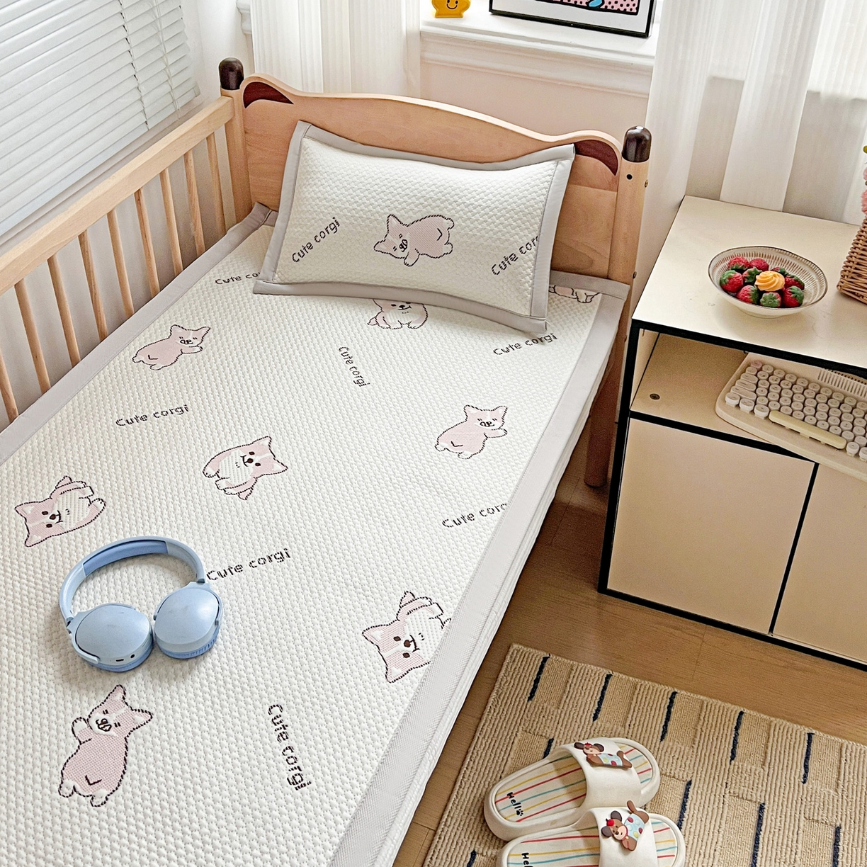 91家纺网 家纺一手货源 找家纺 富馨莱 2026年新款儿童幼儿园豆豆席凉席席子支持一件定制 小狗-柯基