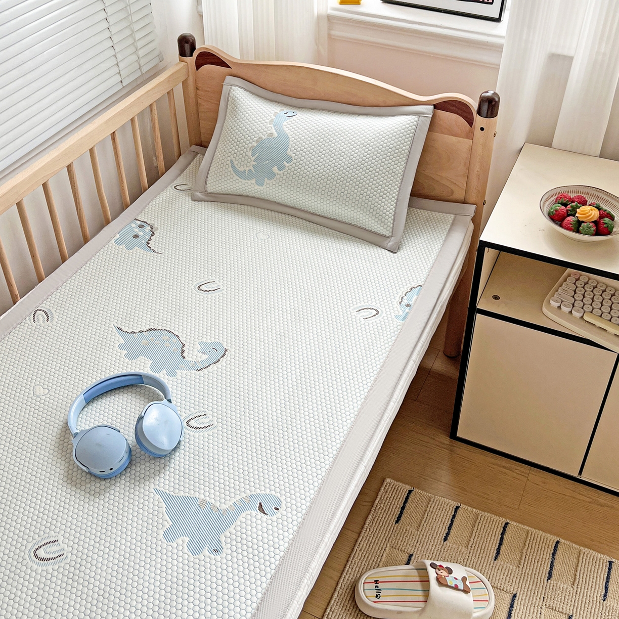 91家纺网 家纺一手货源 找家纺 富馨莱 2026年新款儿童幼儿园豆豆席凉席席子支持一件定制 小恐龙