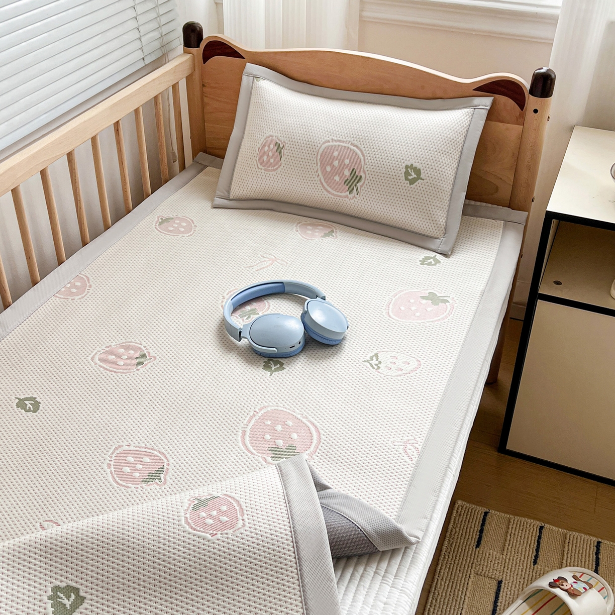 91家纺网 家纺一手货源 找家纺 富馨莱 2026年新款儿童幼儿园豆豆席凉席席子支持一件定制 草莓乐园