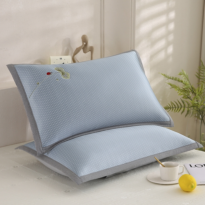 91家纺网 家纺一手货源 找家纺 （总）小牛席业 2026新款夏日荷塘PE凉感纤维冰丝夏凉枕套单品枕套单件