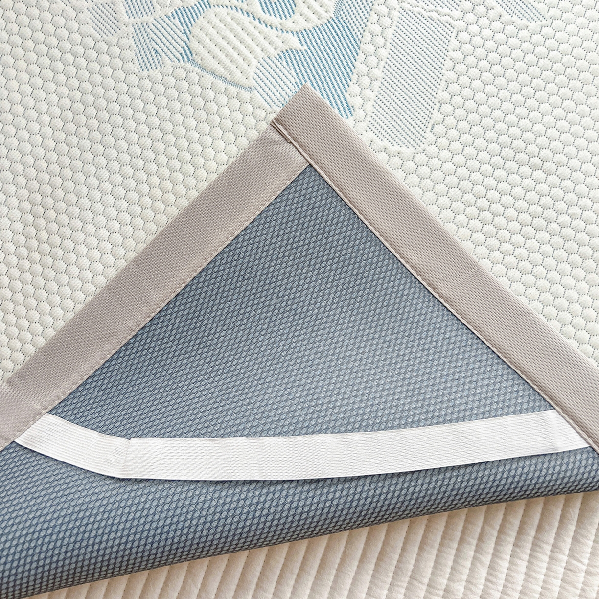 91家纺网 家纺一手货源 找家纺 富馨莱 2026年新款儿童幼儿园豆豆席凉席席子支持一件定制 熊猫嘟嘟-蓝