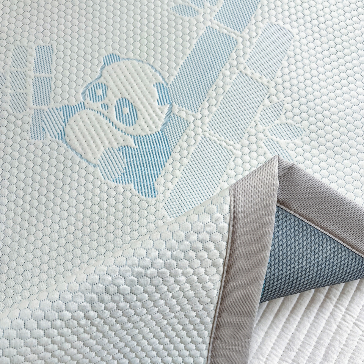 91家纺网 家纺一手货源 找家纺 富馨莱 2026年新款儿童幼儿园豆豆席凉席席子支持一件定制 熊猫嘟嘟-蓝