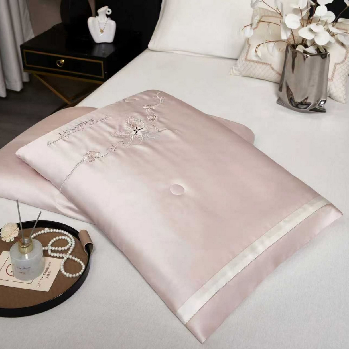 91家纺网 家纺一手货源 找家纺 博尔菲 2026新款100%莱赛尔蚕丝夏被-蝶舞 蝶舞-豆沙