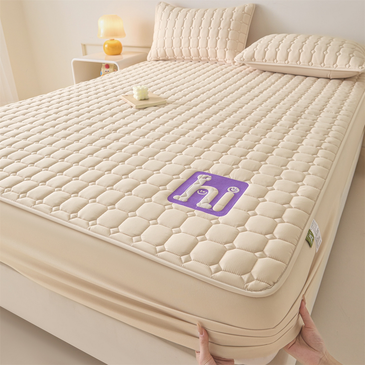 91家纺网 家纺一手货源 找家纺 （总）居眠 2026新款A类棉花夹棉防水床笠-Hi smile