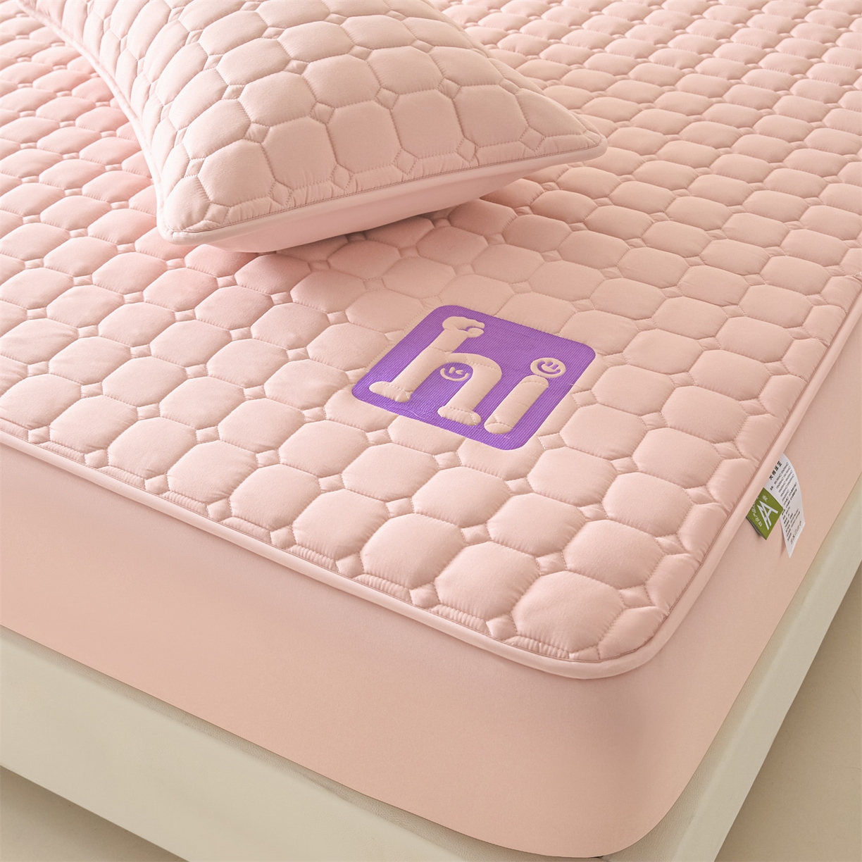 91家纺网 家纺一手货源 找家纺 居眠 2026新款A类棉花夹棉防水床笠-Hi smile Hi smile-粉