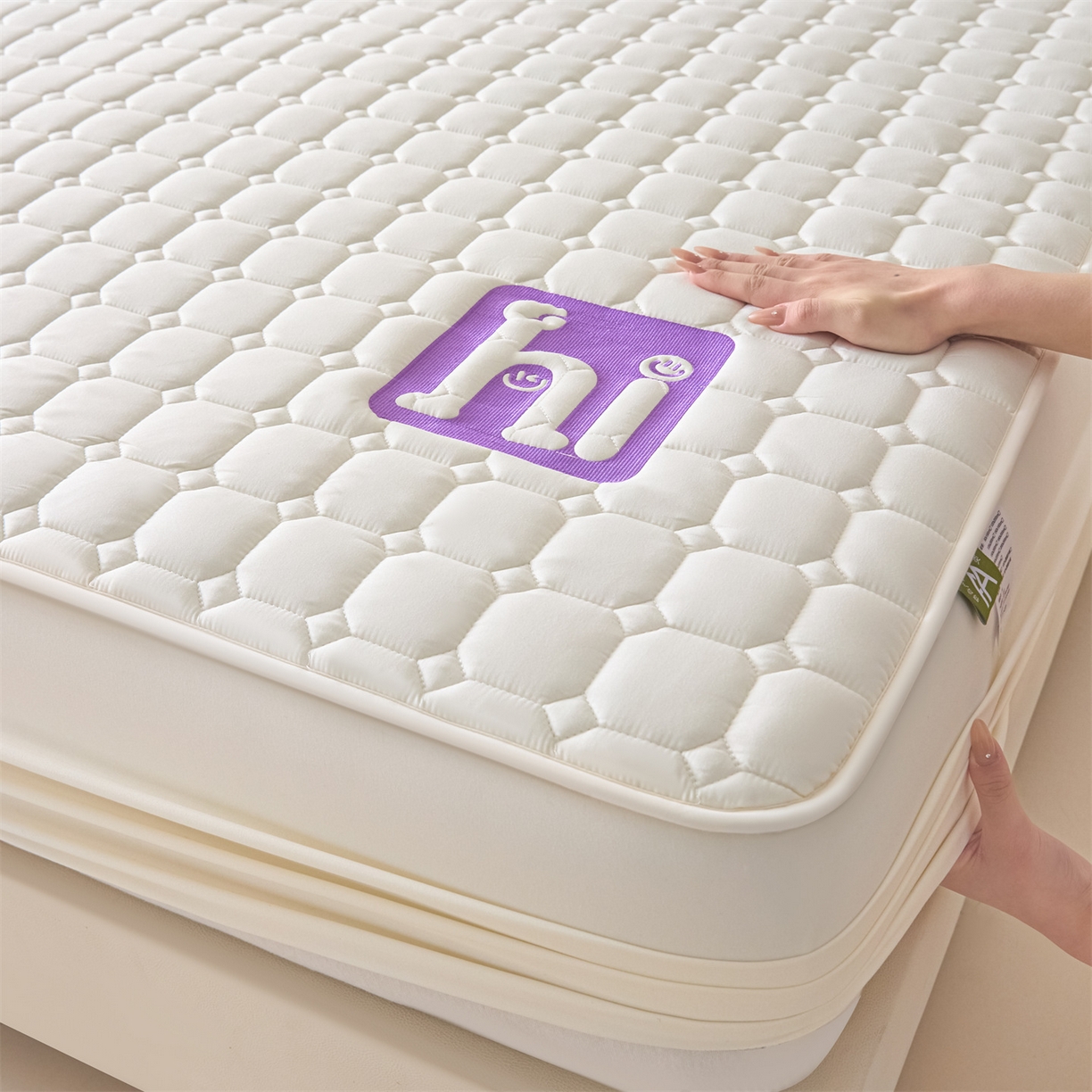 91家纺网 家纺一手货源 找家纺 居眠 2026新款A类棉花夹棉防水床笠-Hi smile Hi smile-白