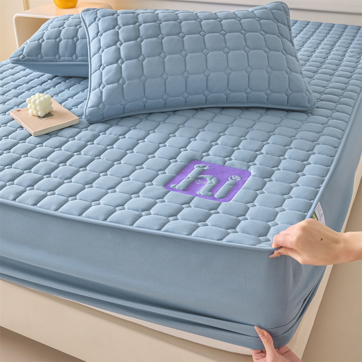 91家纺网 家纺一手货源 找家纺 居眠 2026新款A类棉花夹棉防水床笠-Hi smile Hi smile-蓝