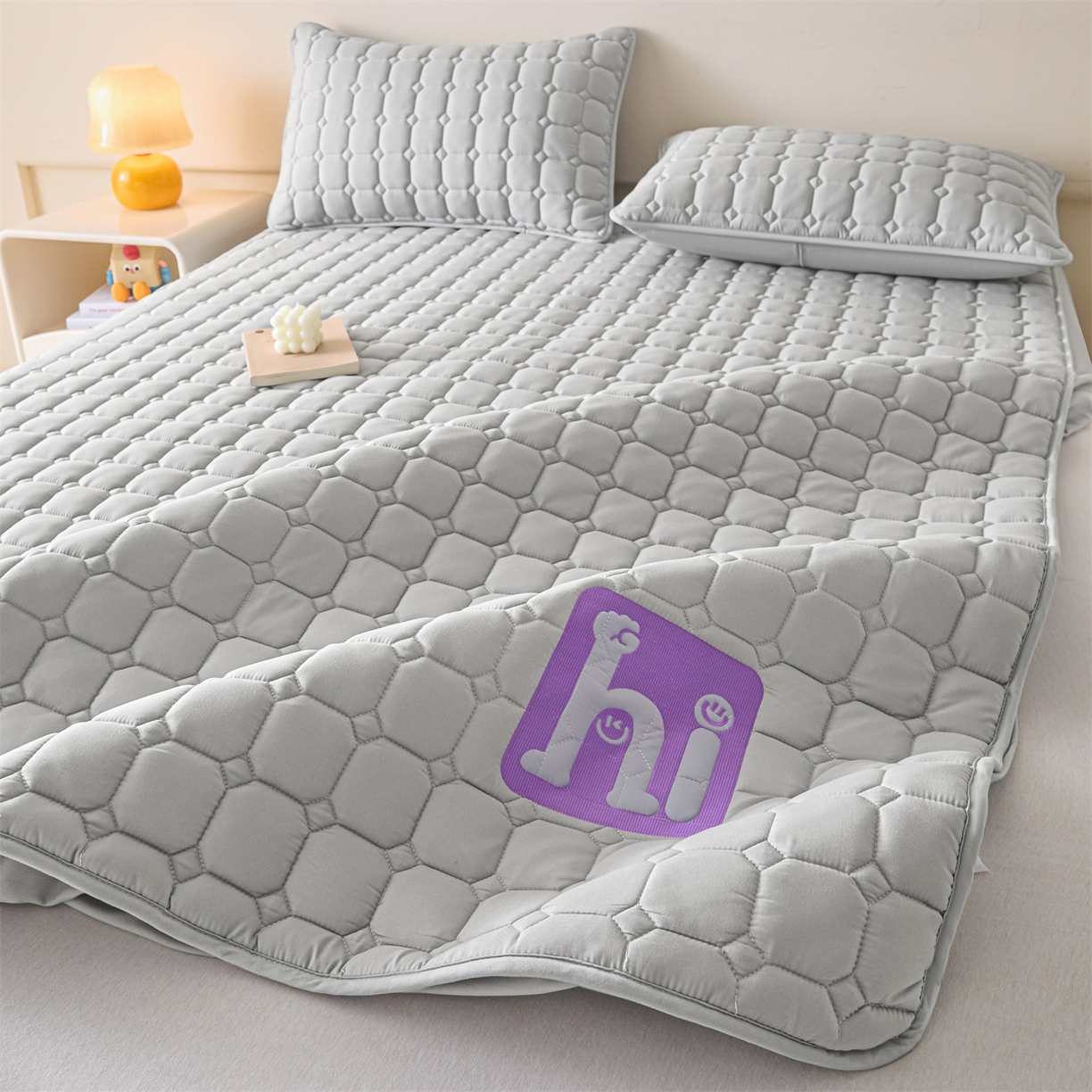 91家纺网 家纺一手货源 找家纺 居眠 2026新款A类棉花夹棉防水床笠-Hi smile Hi smile-灰