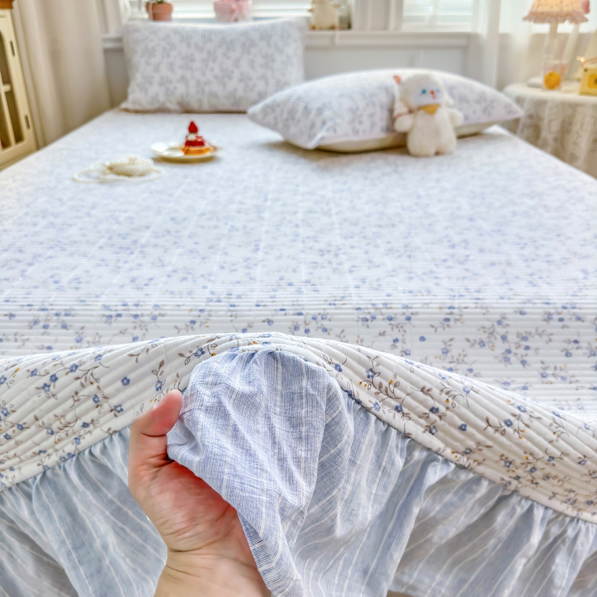 91家纺网 家纺一手货源 找家纺 （总）沁童儿童用品店 2026新款法式大花边全棉夹棉床盖加厚床单炕垫