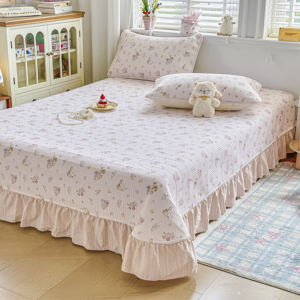 91家纺网 家纺一手货源 找家纺 沁童儿童用品店 2026新款法式大花边全棉夹棉床盖加厚床单炕垫 小花鹿粉