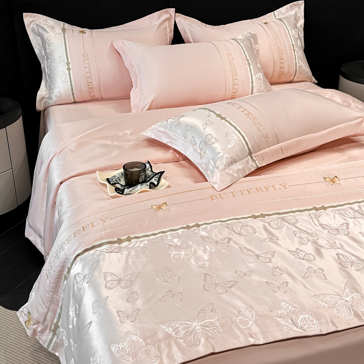 91家纺网 家纺一手货源 找家纺 （总）宇航家纺 2026春夏新款水洗真丝绣花夏被四件套夏凉被空调被—浮生蝶梦