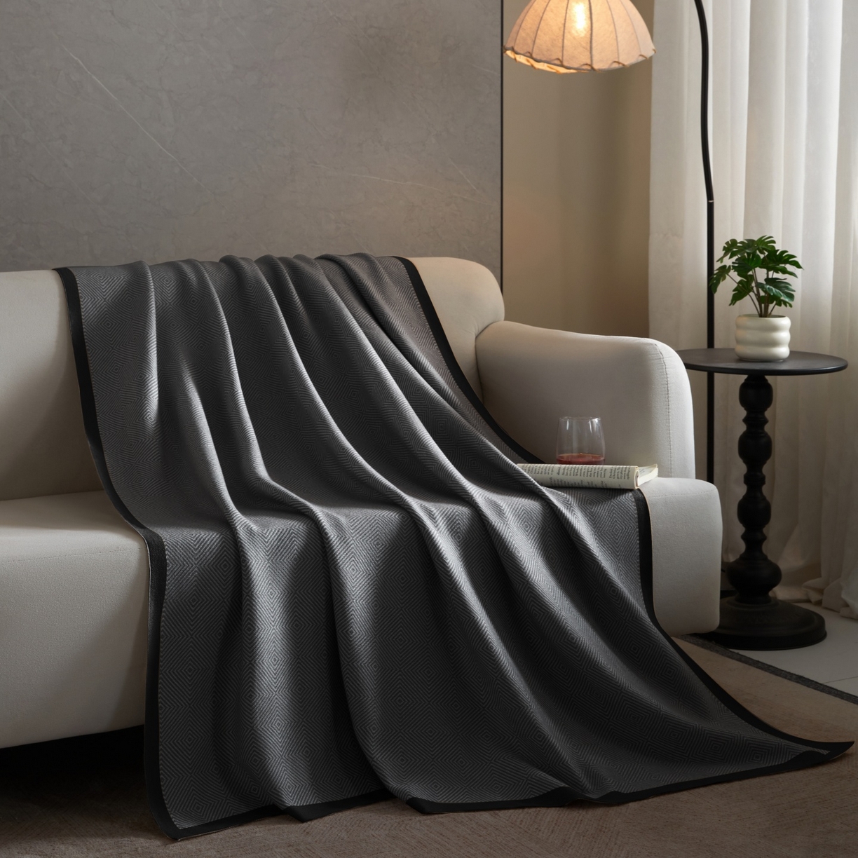 91家纺网 家纺一手货源 找家纺 航途席业 2026春夏新款航空毯毛毯毯子 回字形-黑