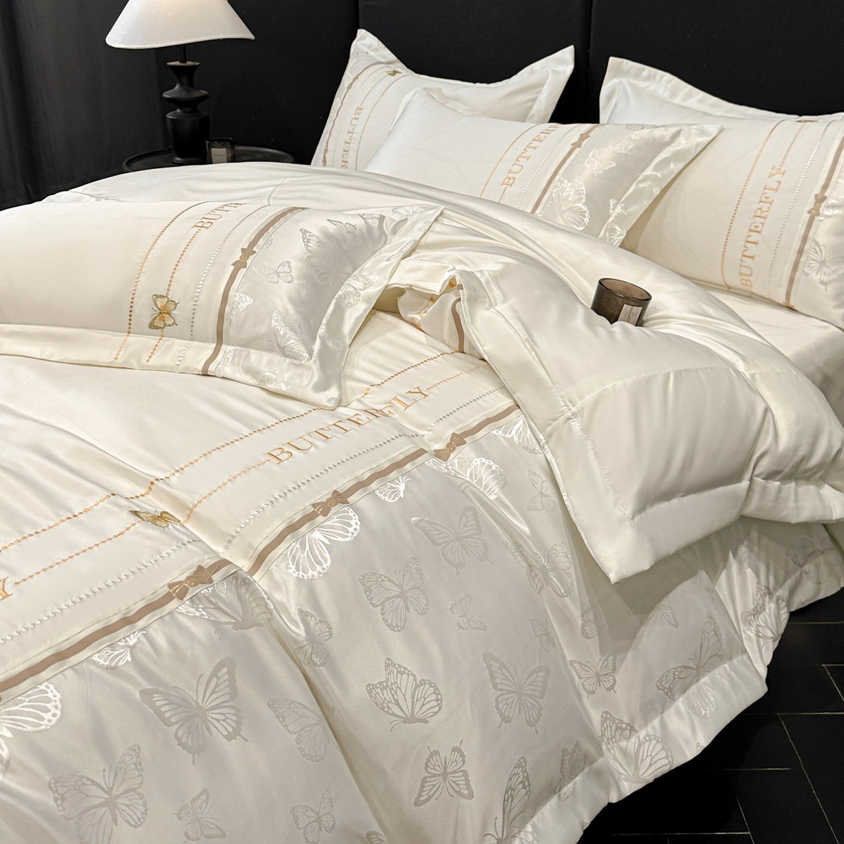 91家纺网 家纺一手货源 找家纺 （总）宇航家纺 2026春夏新款水洗真丝绣花四件套—拾光蝶影