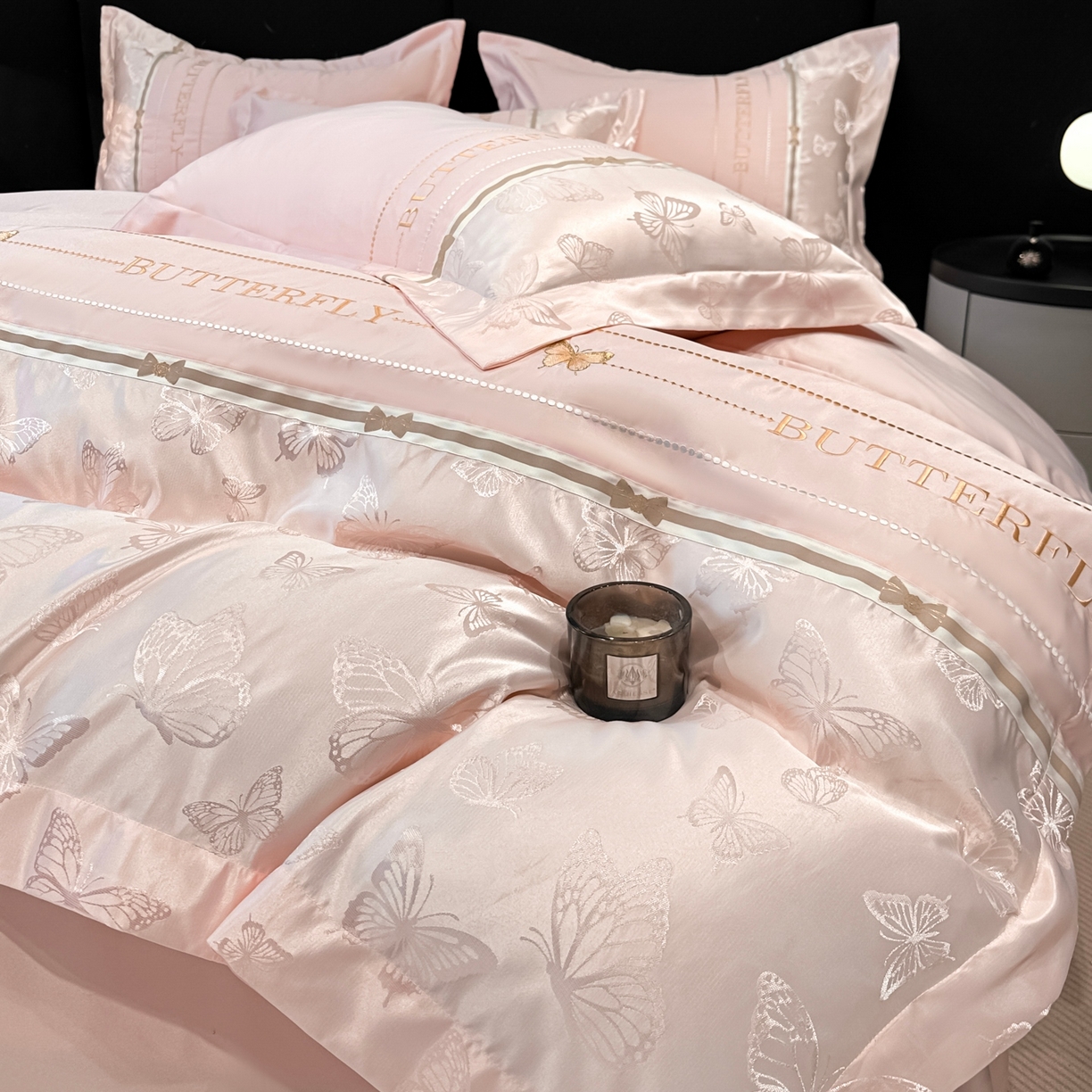 91家纺网 家纺一手货源 找家纺 （总）宇航家纺 2026春夏新款水洗真丝绣花四件套—拾光蝶影