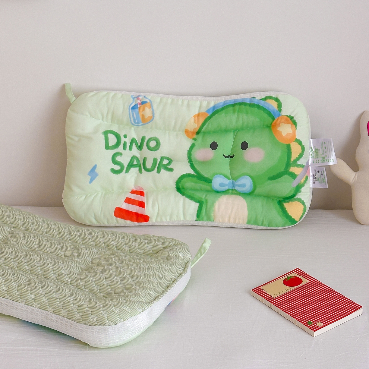 91家纺网 家纺一手货源 找家纺 嗨生活 2026新款冰豆豆枕芯大版卡通儿童枕芯幼儿园枕芯枕头枕芯 恐龙宝宝