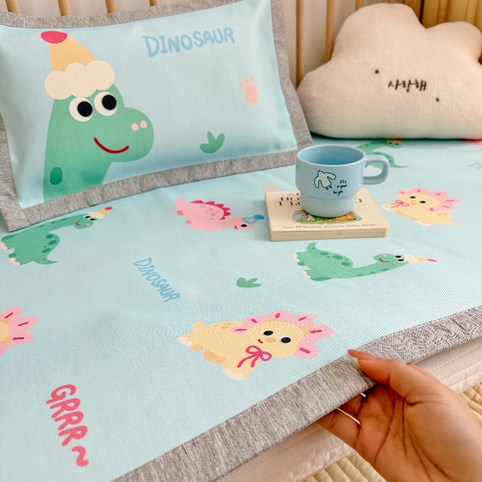 萌宝家纺 2026新款A类儿童冰丝席900D加厚加密冰藤软席幼儿园席子 可爱恐龙-蓝色