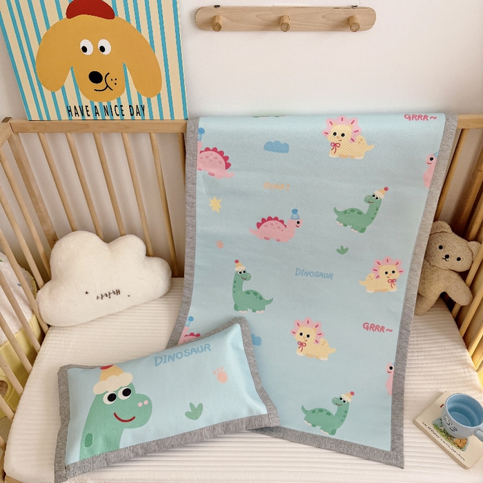 91家纺网 家纺一手货源 找家纺 萌宝家纺 2026新款A类儿童冰丝席900D加厚加密冰藤软席幼儿园席子 可爱恐龙-蓝色