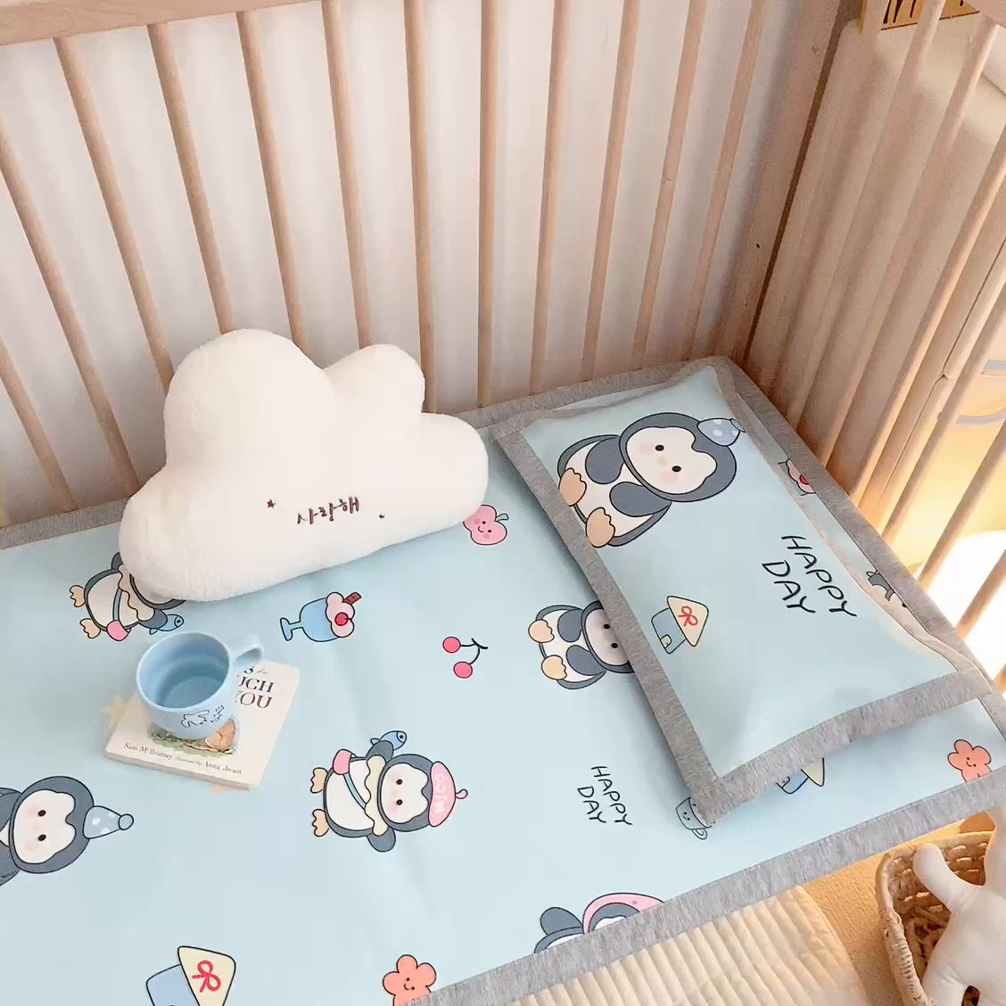 91家纺网 家纺一手货源 找家纺 萌宝家纺 2026新款A类儿童冰丝席900D加厚加密冰藤软席幼儿园席子 可爱小企鹅