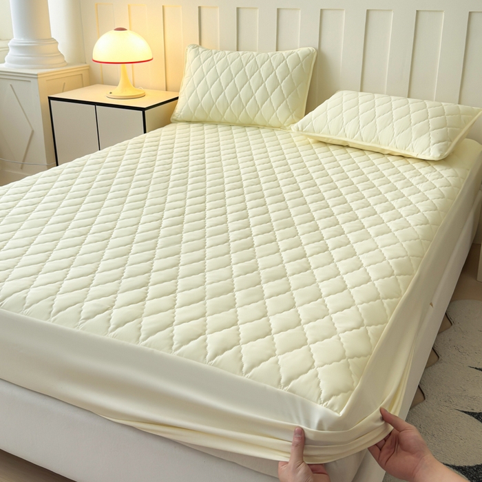 91家纺网 家纺一手货源 找家纺 慕克斯家纺 2026新款亲肤棉磨毛防水菱形格床笠 菱形格米黄