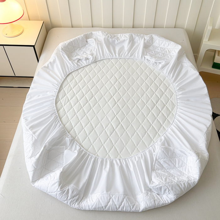 91家纺网 家纺一手货源 找家纺 慕克斯家纺 2026新款亲肤棉磨毛防水菱形格床笠 菱形格白色