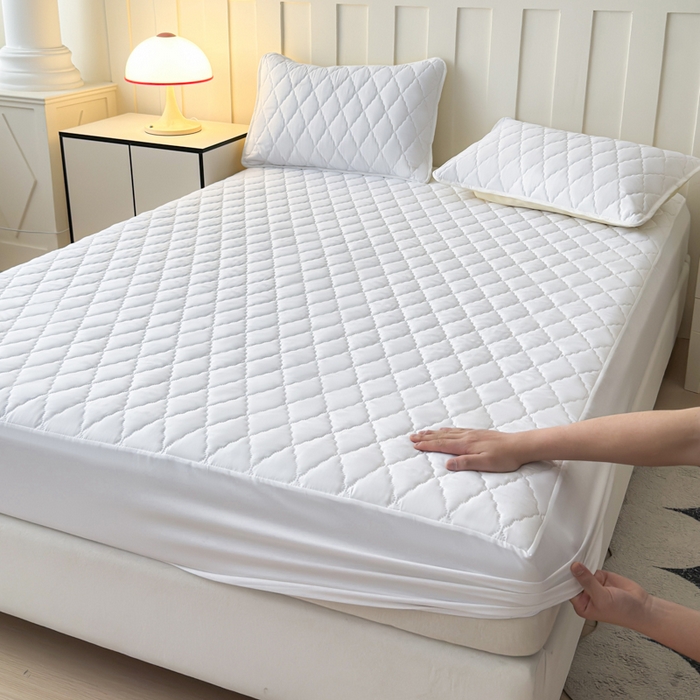 91家纺网 家纺一手货源 找家纺 慕克斯家纺 2026新款亲肤棉磨毛防水菱形格床笠 菱形格白色