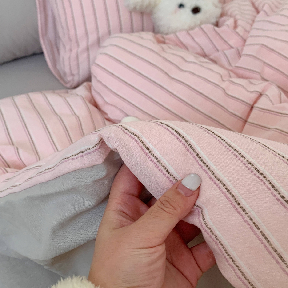 91家纺网 家纺一手货源 找家纺 桃喜 2026春夏全棉新品色织水洗棉条纹博主ins风四件套学生三件套（会员-5） 粉荔奶灰