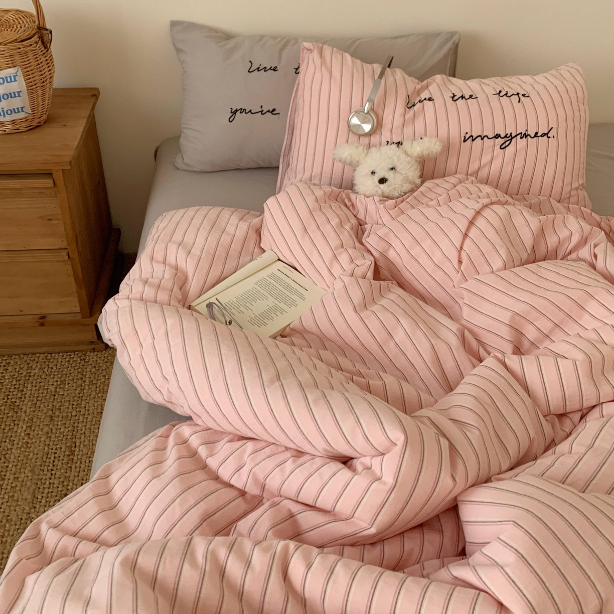 91家纺网 家纺一手货源 找家纺 桃喜 2026春夏全棉新品色织水洗棉条纹博主ins风四件套学生三件套（会员-5） 粉荔奶灰