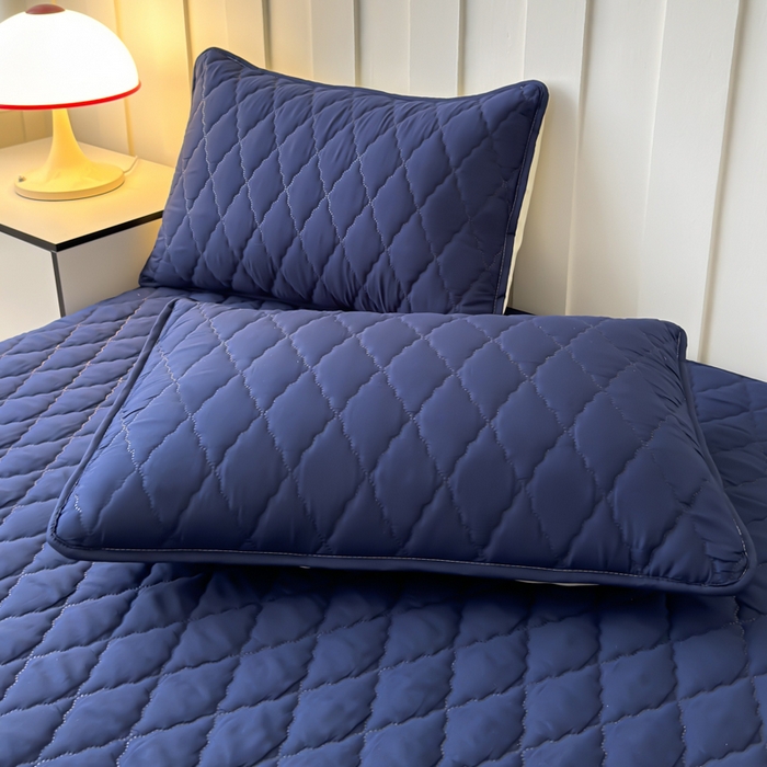 91家纺网 家纺一手货源 找家纺 慕克斯家纺 2026新款亲肤棉磨毛防水菱形格床笠 菱形格藏青