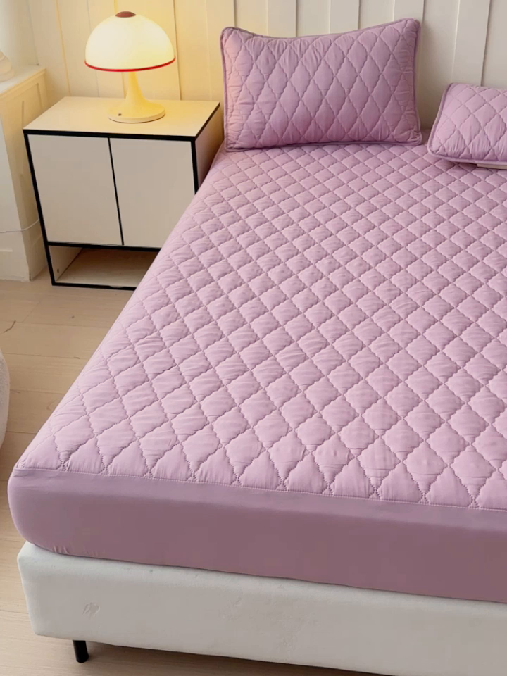 91家纺网 家纺一手货源 找家纺 慕克斯家纺 2026新款亲肤棉磨毛防水菱形格床笠 菱形格豆沙