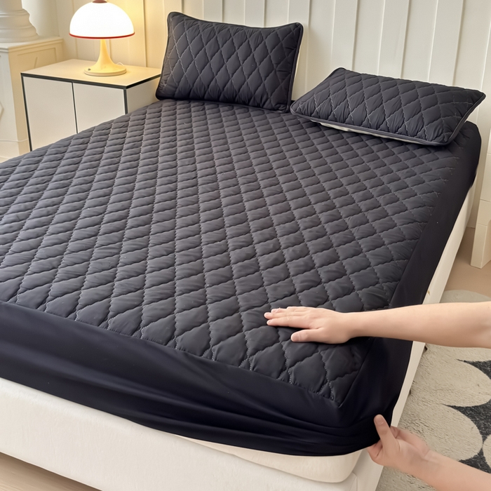 91家纺网 家纺一手货源 找家纺 慕克斯家纺 2026新款亲肤棉磨毛防水菱形格床笠 菱形格黑色