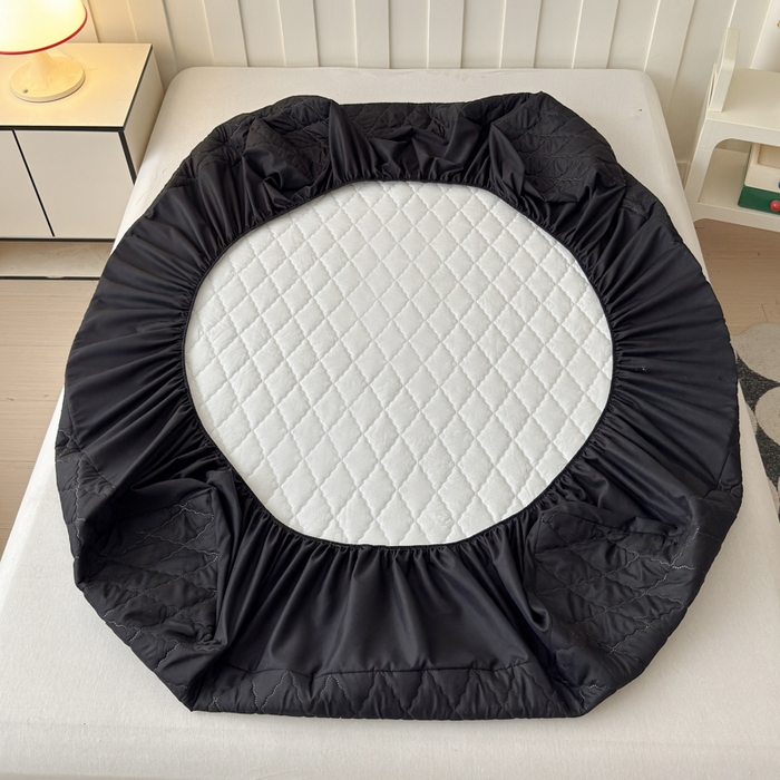 91家纺网 家纺一手货源 找家纺 慕克斯家纺 2026新款亲肤棉磨毛防水菱形格床笠 菱形格黑色