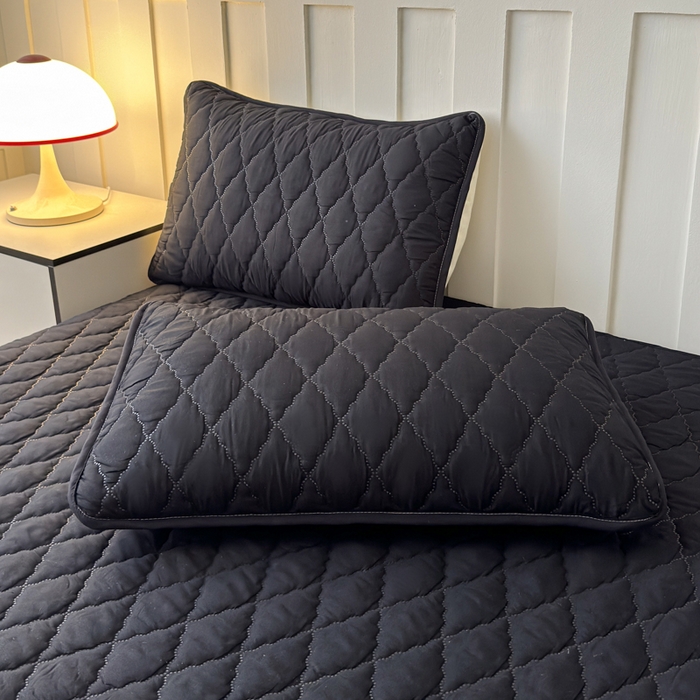 91家纺网 家纺一手货源 找家纺 慕克斯家纺 2026新款亲肤棉磨毛防水菱形格床笠 菱形格黑色