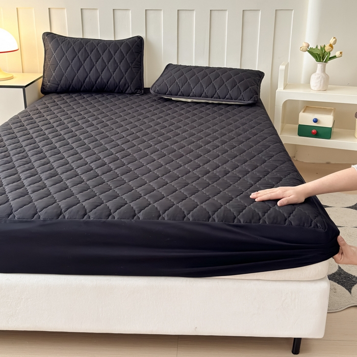 91家纺网 家纺一手货源 找家纺 慕克斯家纺 2026新款亲肤棉磨毛防水菱形格床笠 菱形格黑色