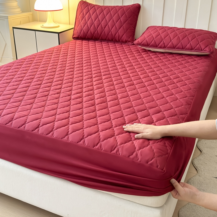 91家纺网 家纺一手货源 找家纺 慕克斯家纺 2026新款亲肤棉磨毛防水菱形格床笠 菱形格酒红