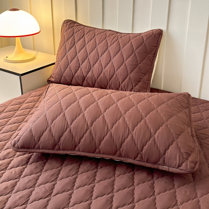 91家纺网 家纺一手货源 找家纺 慕克斯家纺 2026新款亲肤棉磨毛防水菱形格床笠 菱形格咖色