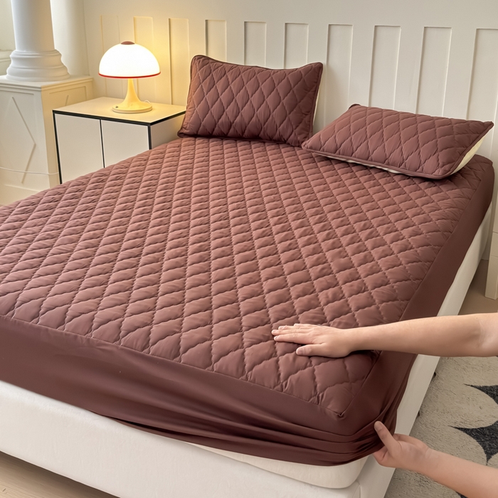 91家纺网 家纺一手货源 找家纺 慕克斯家纺 2026新款亲肤棉磨毛防水菱形格床笠 菱形格咖色